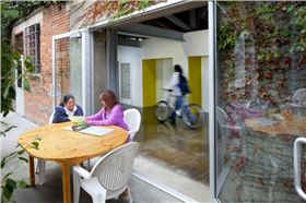 上海辦公家具設(shè)計