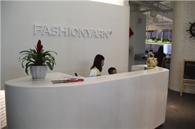 現(xiàn)代辦公家具