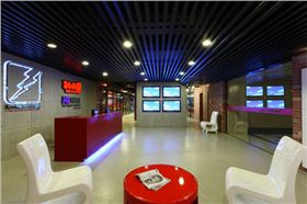 上海辦公家具廠家——碧江辦公家具帶您走近跳動(dòng)色彩的工業(yè)風(fēng)辦公空間