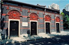 上海辦公家具廠家:1305工作室所在地址——石庫門