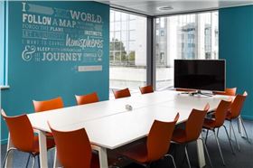 上海辦公家具廠家:帶您走進(jìn)Nest時尚辦公空間——網(wǎng)絡(luò)會議室