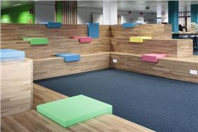 上海辦公家具廠家:帶您走進(jìn)Nest時尚辦公空間——閱讀區(qū)