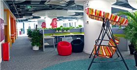 騰訊公司超逼格的辦公家具環境