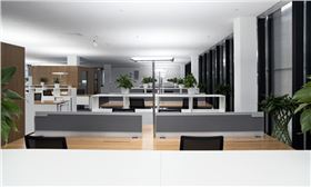 碧江辦公家具為羅氏制藥職員辦公區配置的辦公家具