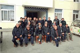 碧江家具董事長慰問孤寡老人