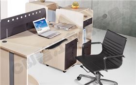 公司財務室辦公桌