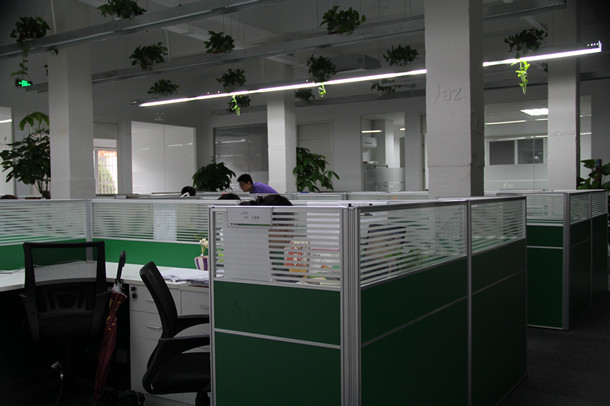 7庫網(wǎng)職員辦公區(qū)