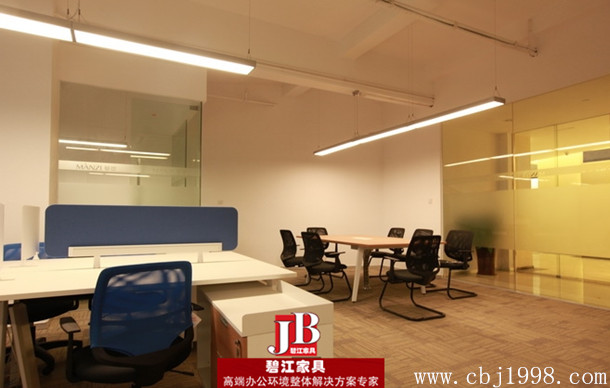 曼姿襪業(yè)職員辦公區(qū)