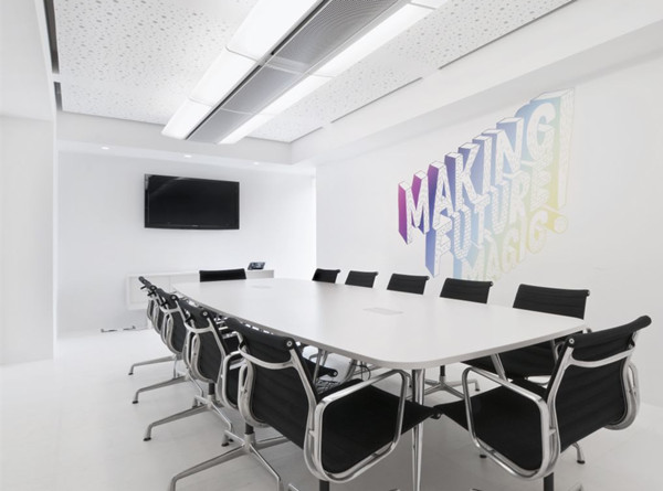 上海辦公家具公司——辦公家具要與工裝風格統一