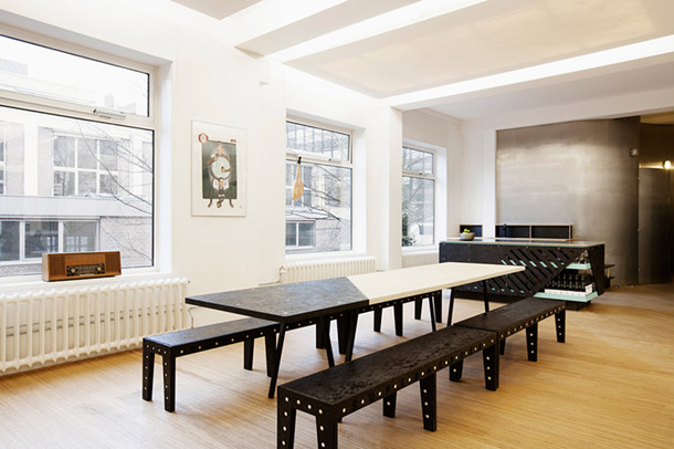 上海辦公家具廠——超級(jí)英雄數(shù)碼公司辦公室