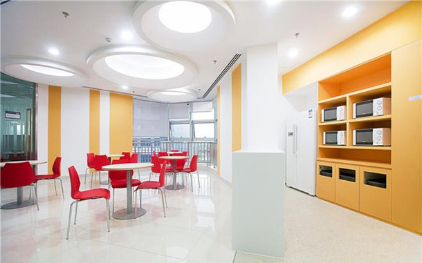 上海辦公家具廠家:花旗軟件技術服務公司