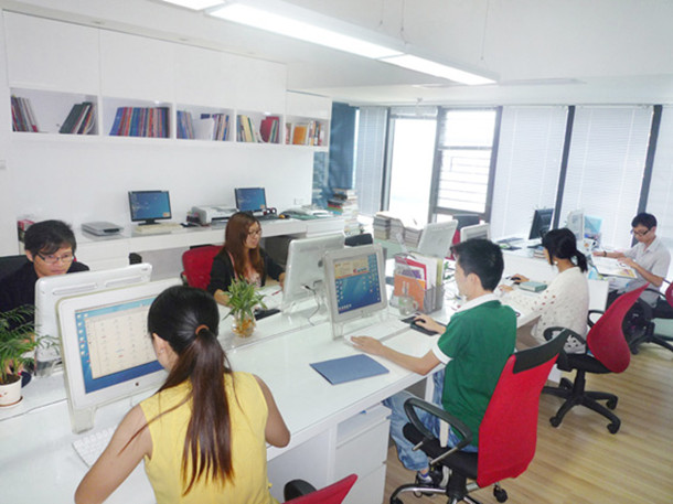 上海碧江辦公家具網——奧奇品牌設計職員辦公區