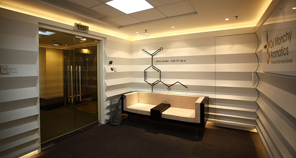 上海辦公家具品牌廠家——碧江辦公家具VS德蒙奇(上海)辦公室前臺接待區(qū)