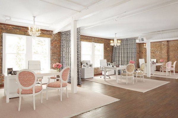 上海辦公家具廠家——碧江辦公家具為蔚藍(lán)海岸打造的化妝區(qū):水晶燈 上海辦公家具廠家——碧江辦公家具為蔚藍(lán)海岸打造的化妝區(qū):水晶燈