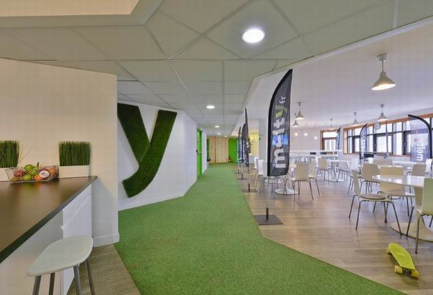 上海辦公家具廠家:草原風(fēng)前臺(tái)茶水間