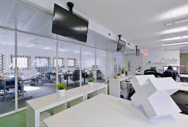 上海辦公家具廠家:草原風(fēng)前臺(tái)工作區(qū)