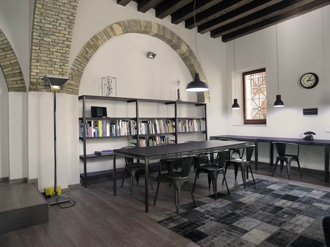 上海碧江辦公家具為您打造鬧市深處的辦公場所 上海碧江辦公家具為您打造鬧市深處的辦公場所