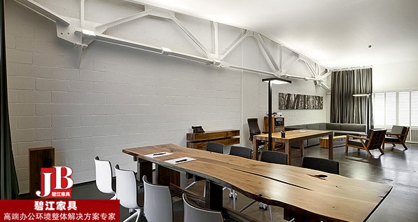 碧江辦公家具網給廣電集團一站式配置的高端辦公家具空間