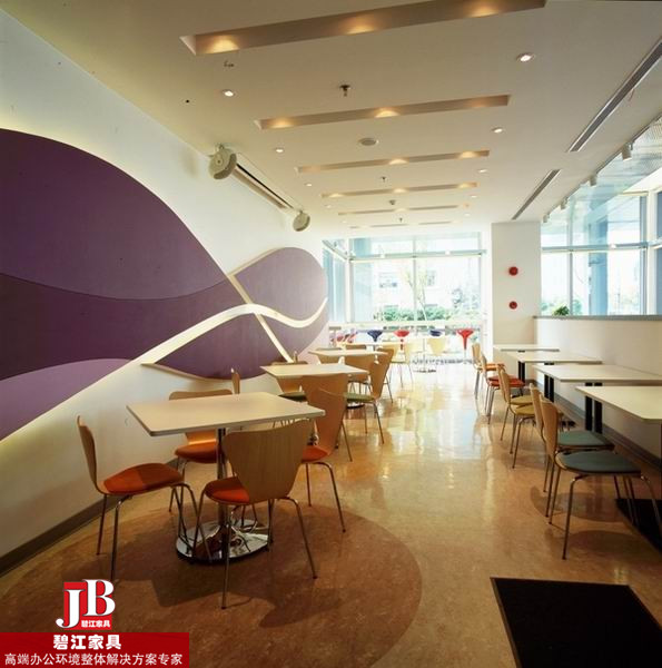 惠普洽談區(qū)辦公家具配置