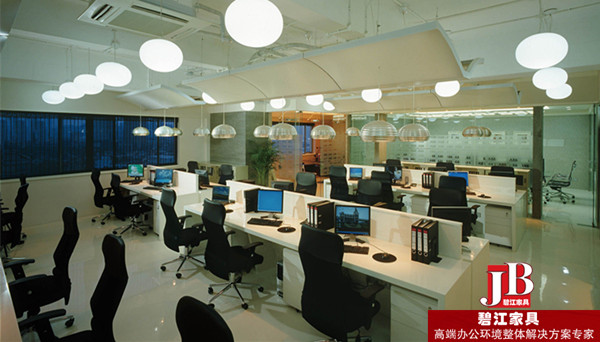 惠普職員辦公區(qū)辦公家具配置