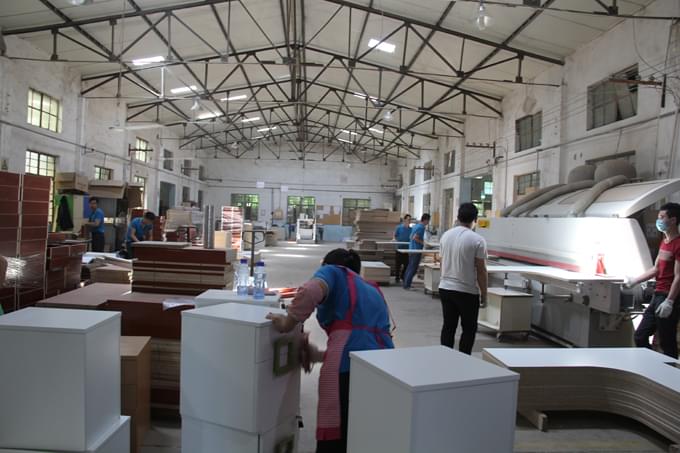 碧江膠板二部生產(chǎn)現(xiàn)場(chǎng) 碧江膠板二部生產(chǎn)現(xiàn)場(chǎng)