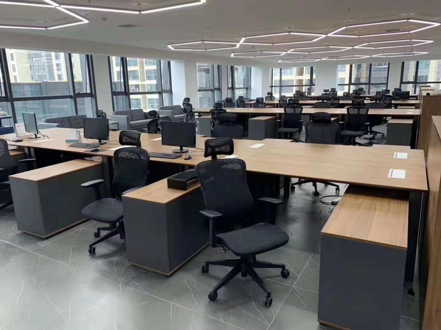 后仰人體工學椅 后仰人體工學椅