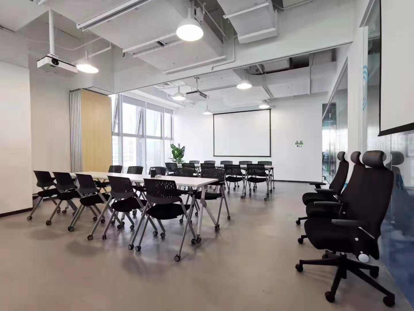 上海購(gòu)買(mǎi)辦公椅 上海購(gòu)買(mǎi)辦公椅