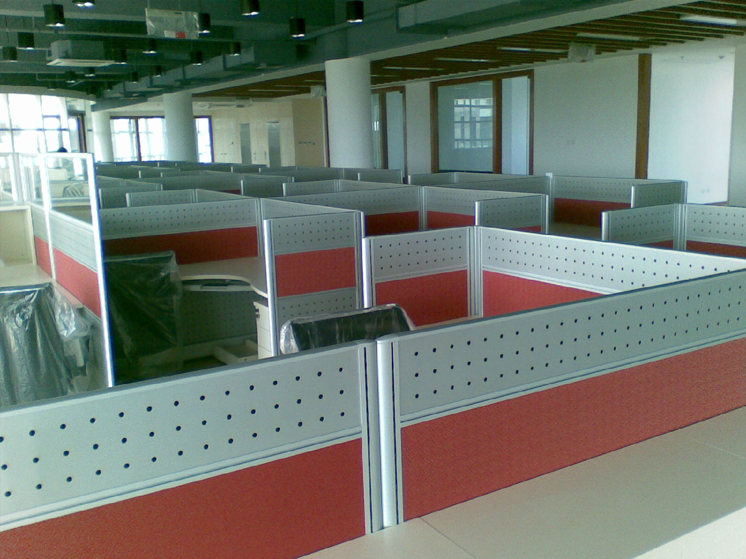 辦公桌屏風式隔斷 辦公桌屏風式隔斷