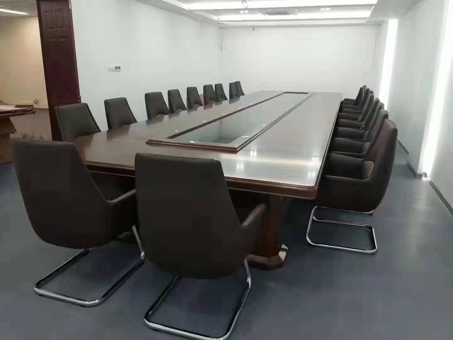 皮質弓形辦公椅 皮質弓形辦公椅